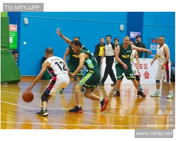 足球明星夜店狂欢瞬间尽显风采与魅力的精彩瞬间分享